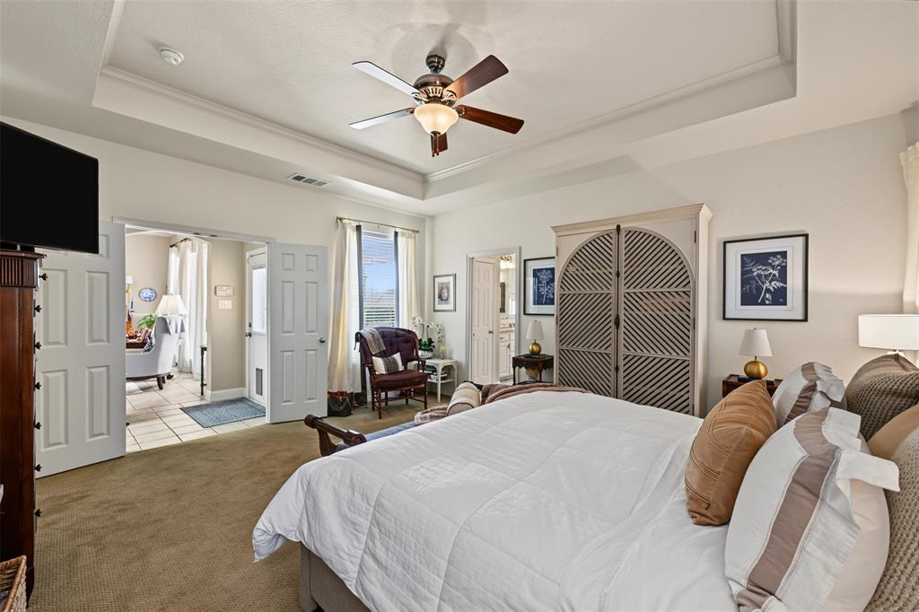 8955 Leslie Court, Benbrook, TX 76126