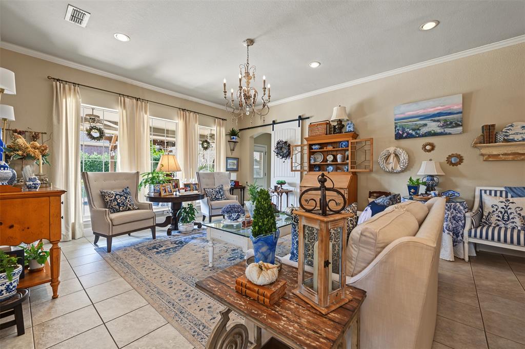 8955 Leslie Court, Benbrook, TX 76126