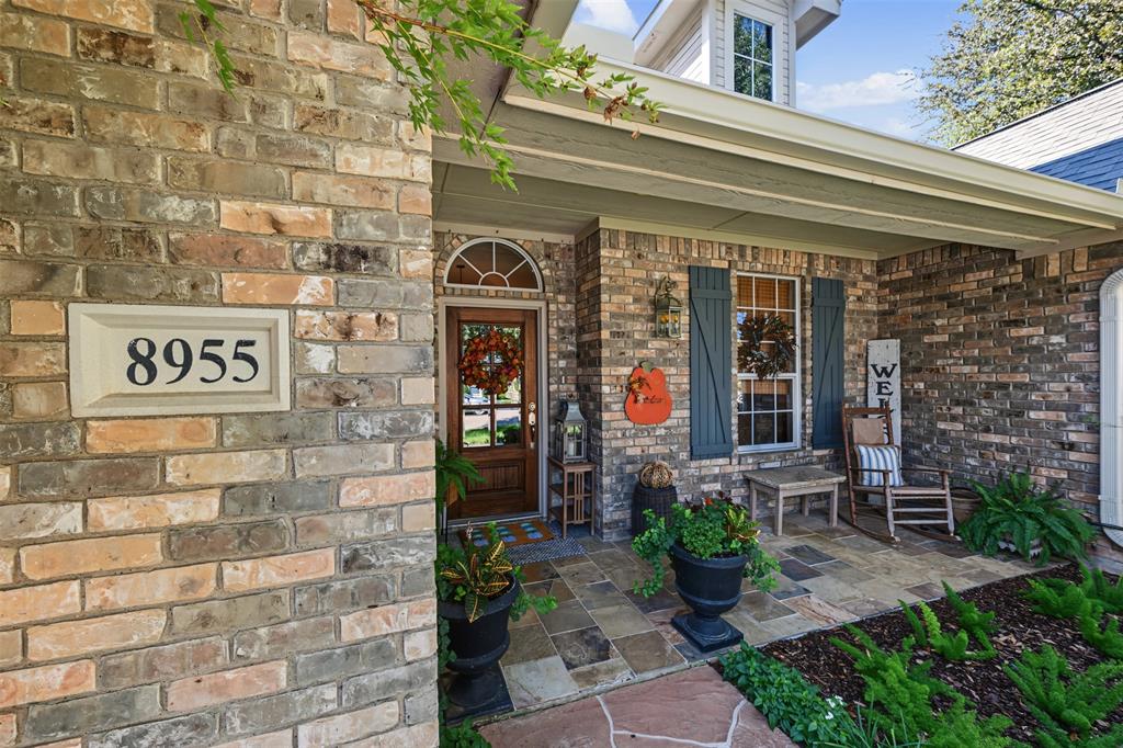 8955 Leslie Court, Benbrook, TX 76126