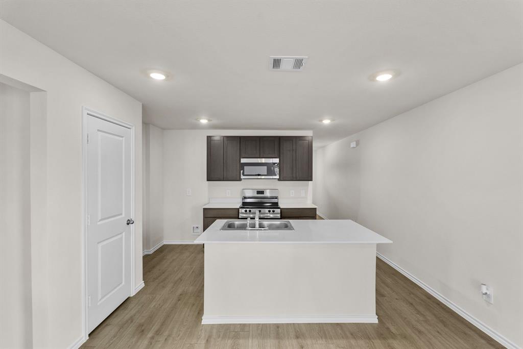 1811 Teton River Drive, Blue Ridge, TX 75424