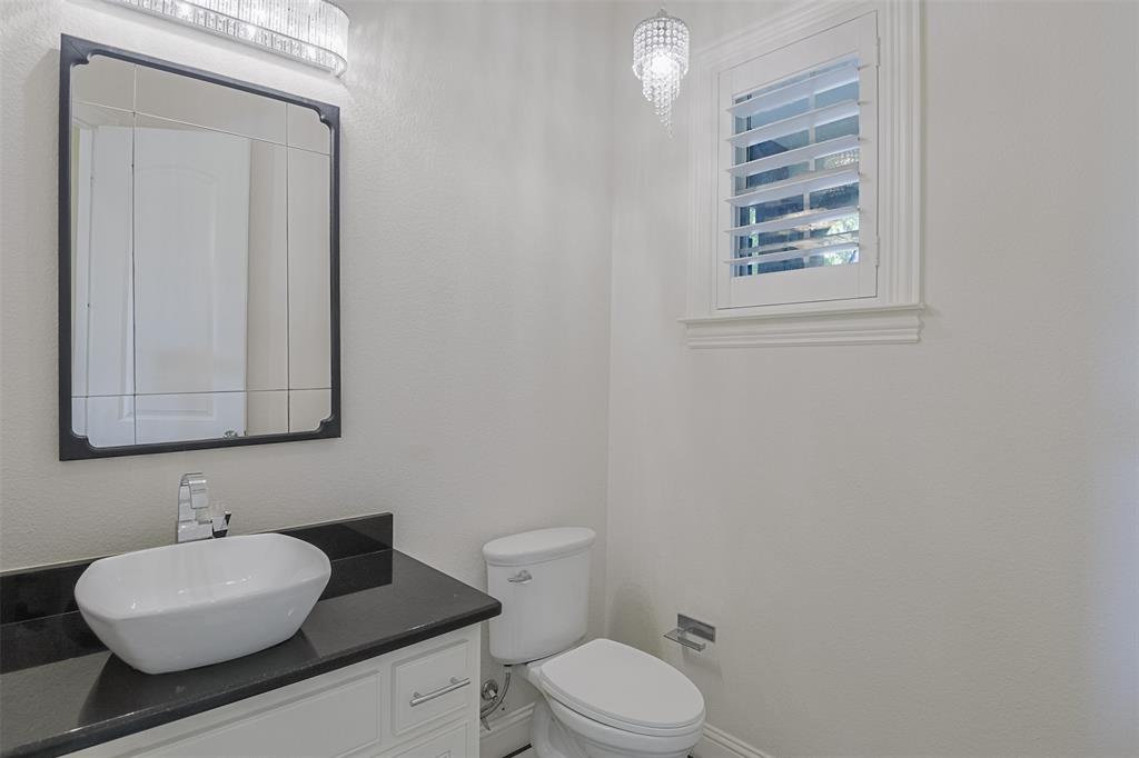 228 Katy Lake Drive, Waxahachie, TX 75165