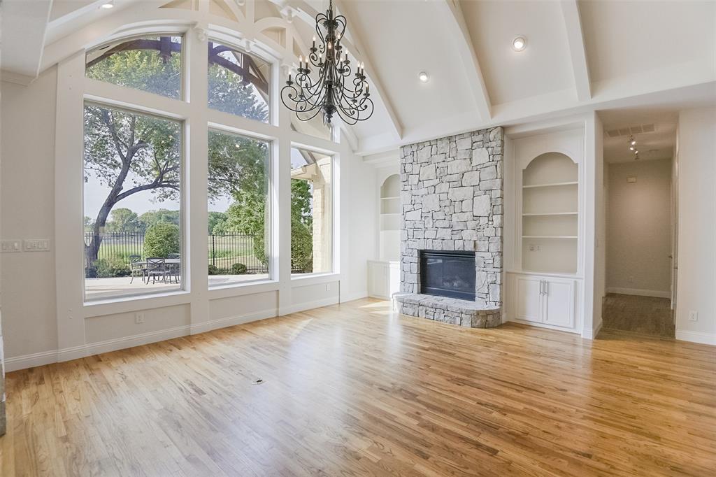 228 Katy Lake Drive, Waxahachie, TX 75165