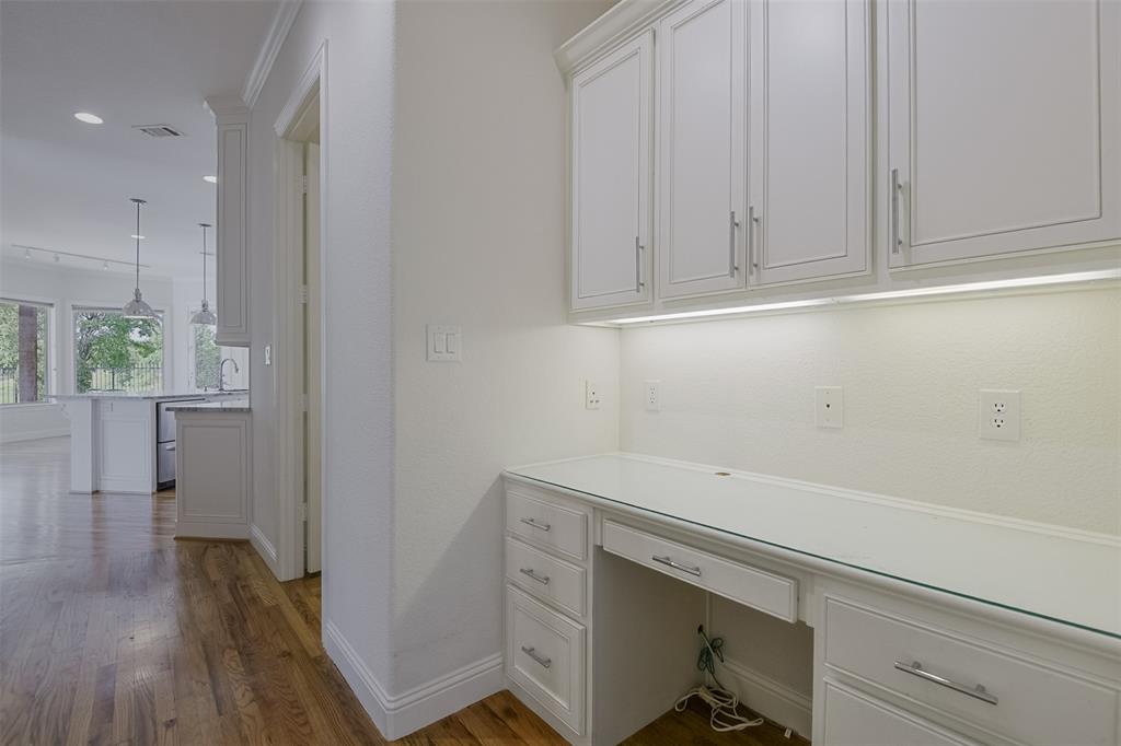 228 Katy Lake Drive, Waxahachie, TX 75165