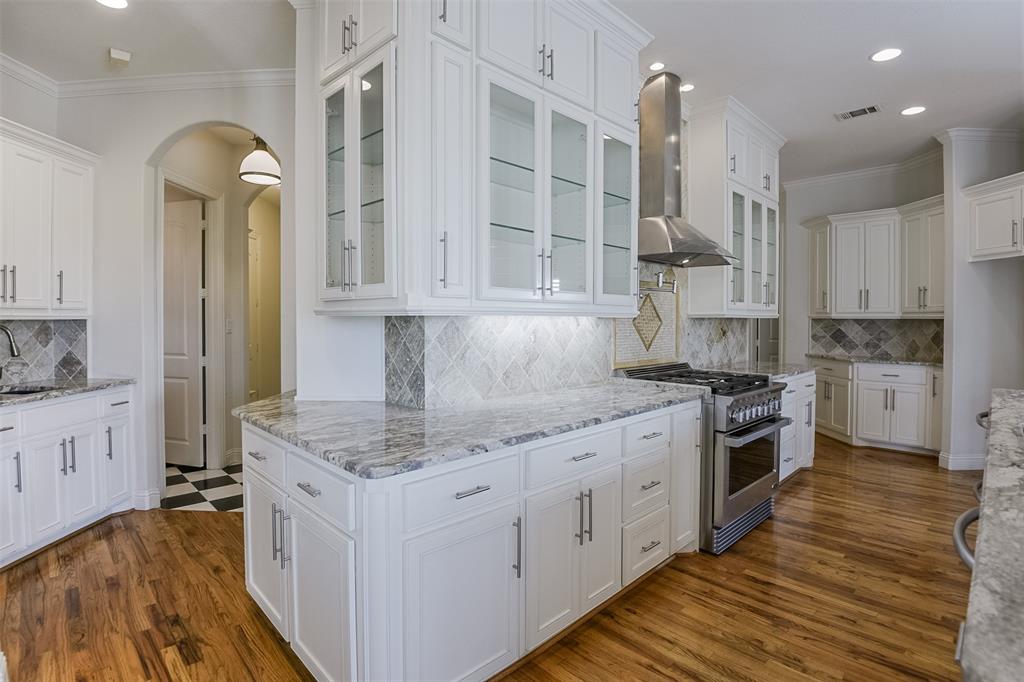 228 Katy Lake Drive, Waxahachie, TX 75165