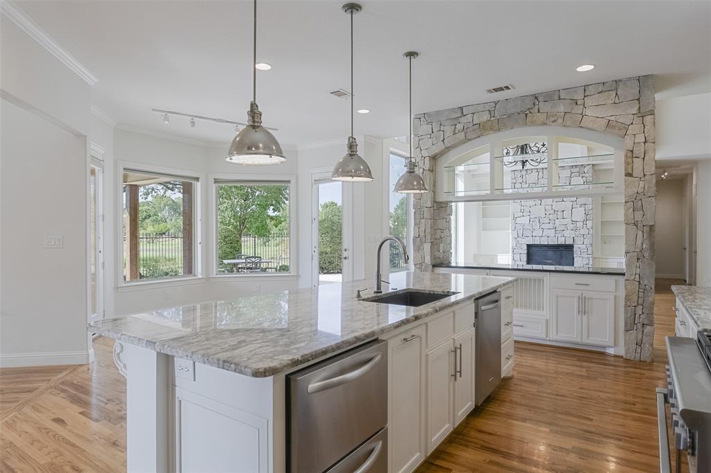 228 Katy Lake Drive, Waxahachie, TX 75165