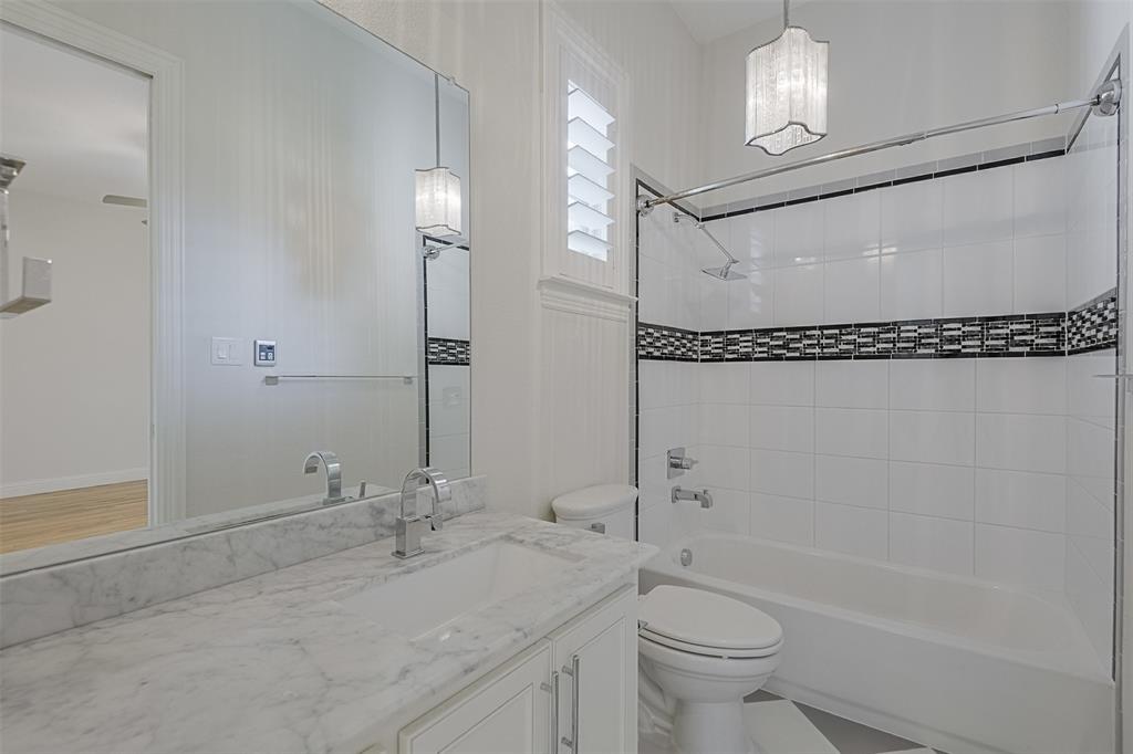 228 Katy Lake Drive, Waxahachie, TX 75165