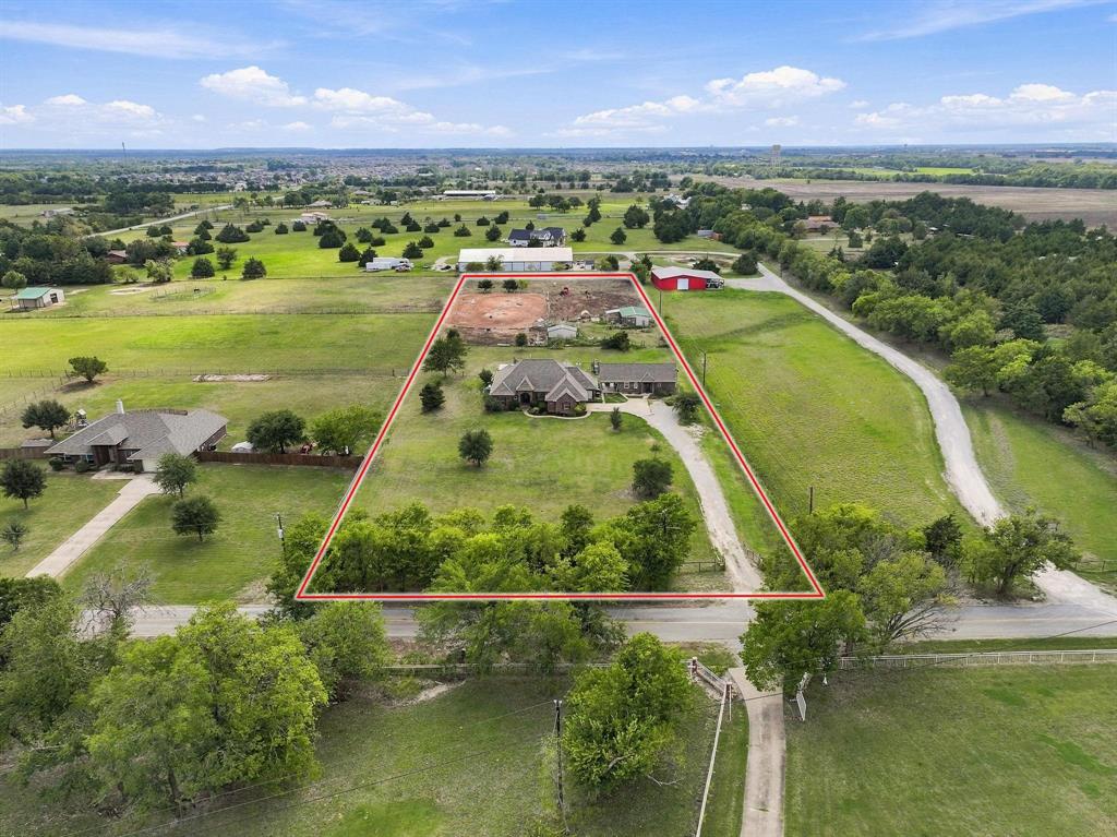 1422 County Road 377, Van Alstyne, TX 75495