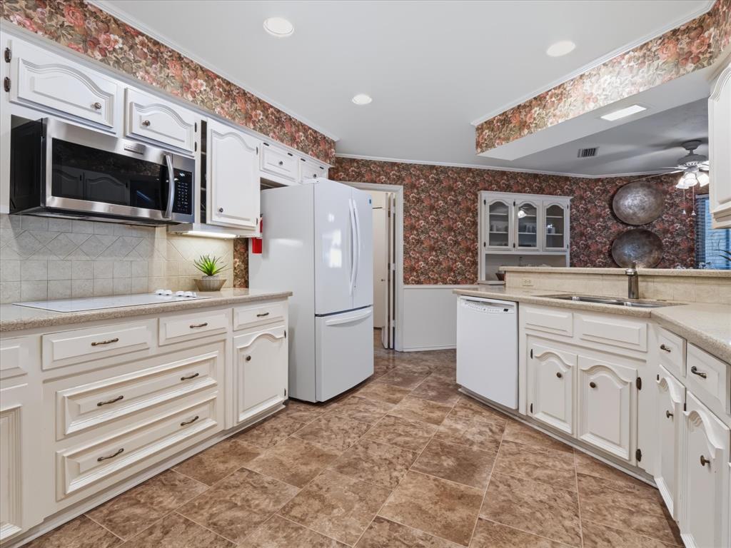 6911 Brentfield Drive, Dallas, TX 75248