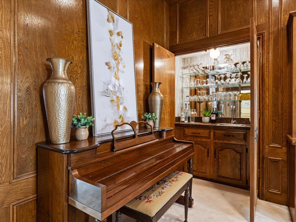 6911 Brentfield Drive, Dallas, TX 75248 6911 Brentfield Drive, Dallas, TX 75248