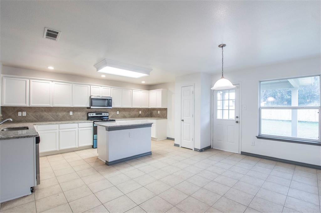3142 Dusty Oak Drive, Dallas, TX 75227