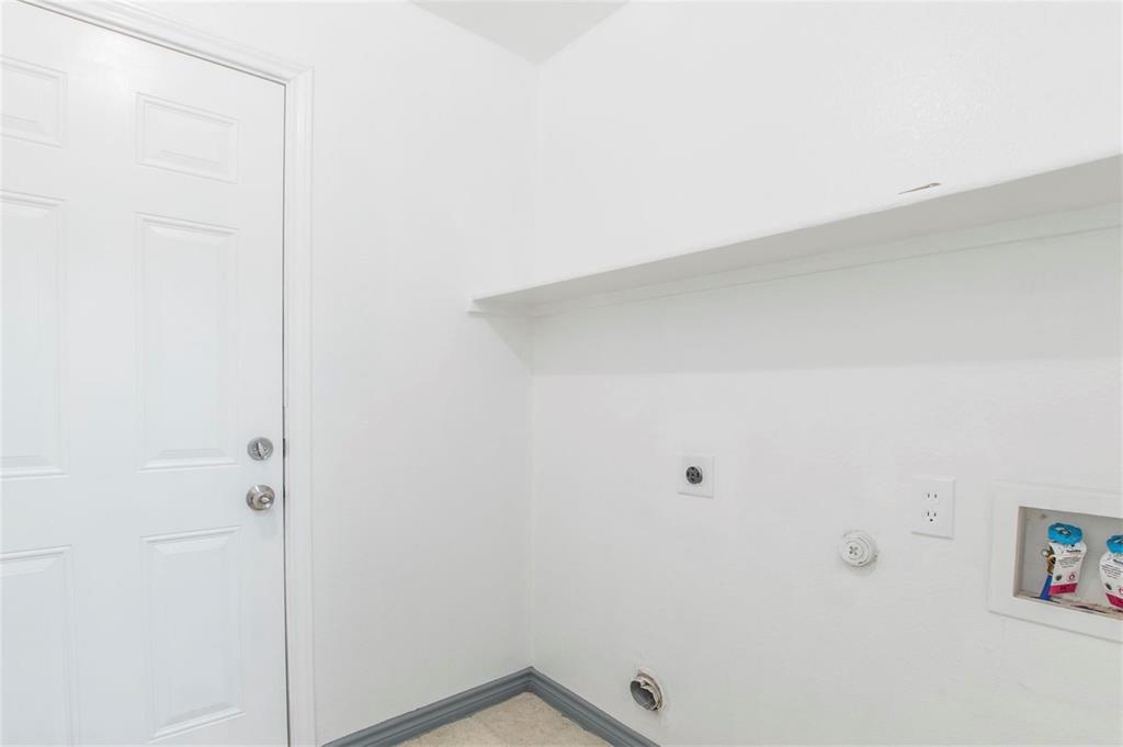 3142 Dusty Oak Drive, Dallas, TX 75227