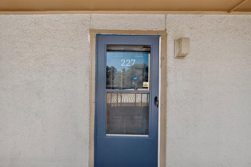 6050 Melody Lane, #227, Dallas, TX 75231