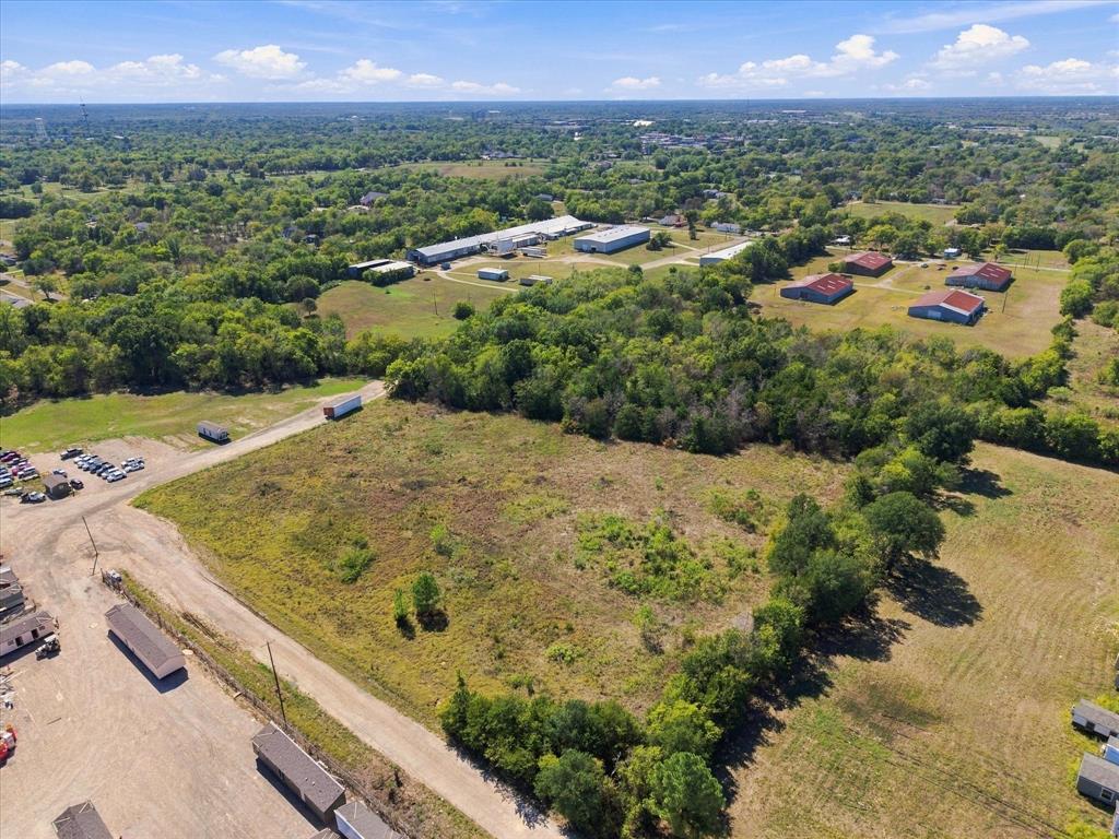 Great investment opportunity with this almost 8 acre parcel near downtown Commerce and near Texas A& M University -Commerce