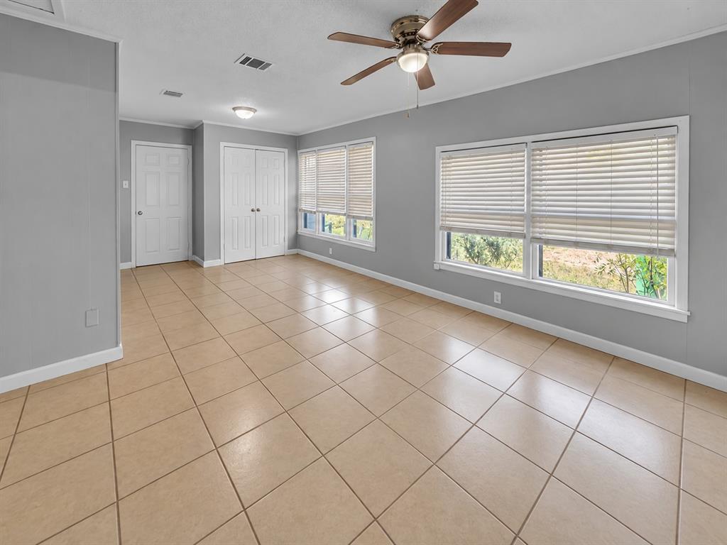 864 Lost Gold Road, Waco, TX 76708