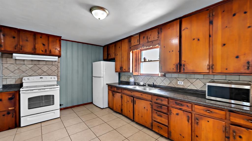 864 Lost Gold Road, Waco, TX 76708 864 Lost Gold Road, Waco, TX 76708