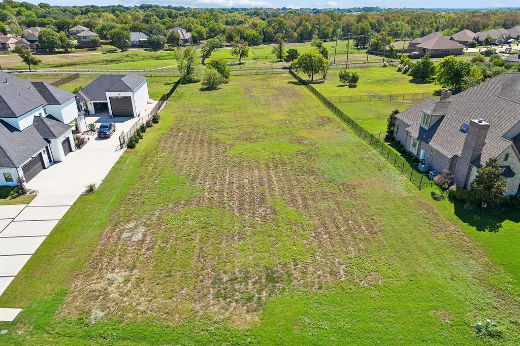 1103 Estate Drive, Ennis, TX 75119