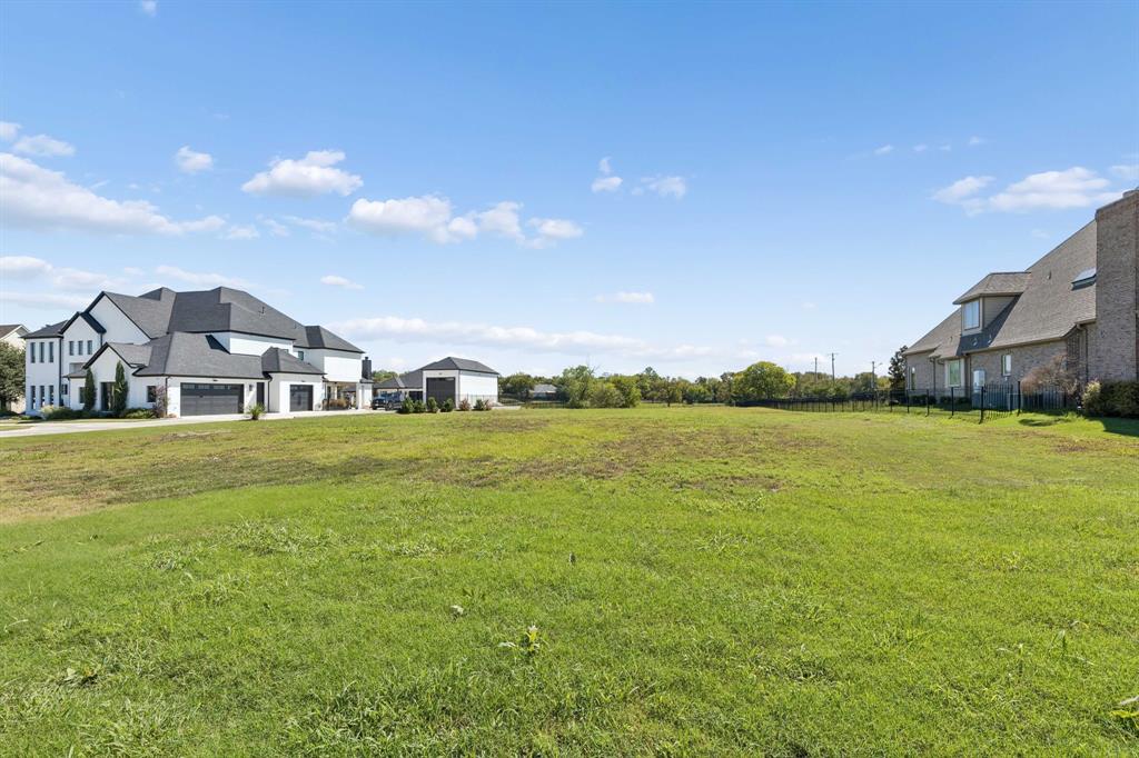 1103 Estate Drive, Ennis, TX 75119