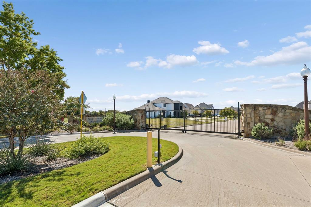 1103 Estate Drive, Ennis, TX 75119