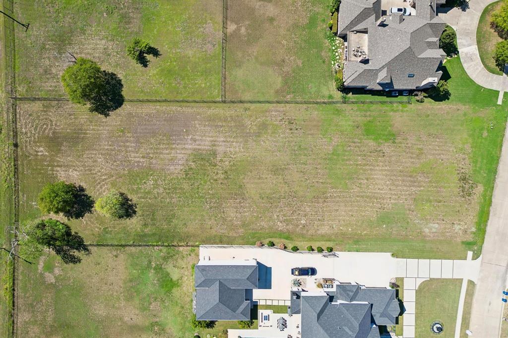 1103 Estate Drive, Ennis, TX 75119