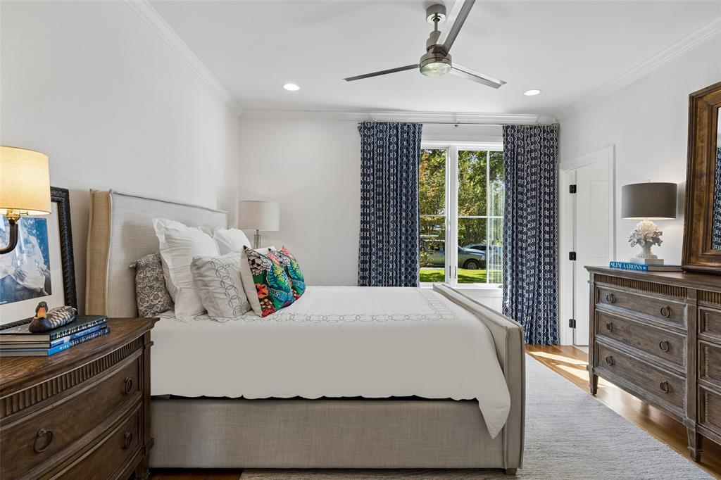 560 Northlake Drive, Dallas, TX 75218