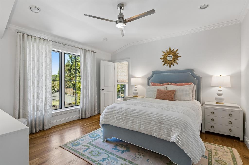 560 Northlake Drive, Dallas, TX 75218