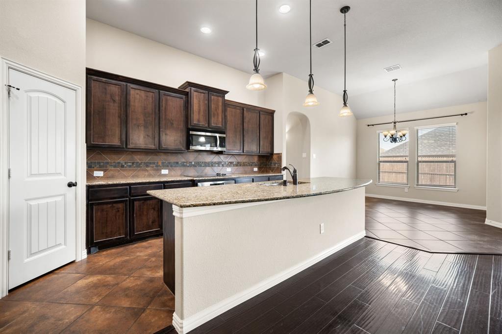 200 Northstar Lane, Waxahachie, TX 75165