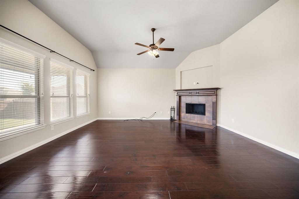 200 Northstar Lane, Waxahachie, TX 75165
