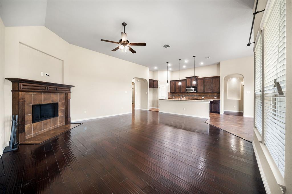 200 Northstar Lane, Waxahachie, TX 75165