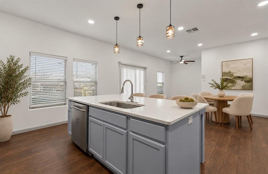 1207 E Russell Avenue, Carrollton, TX 75006