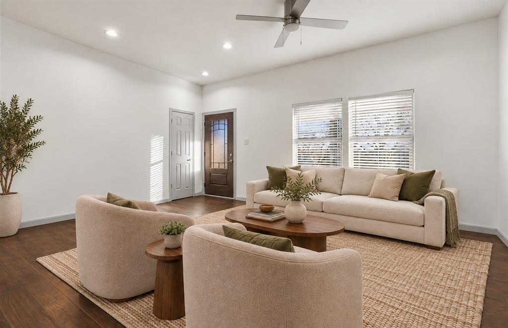 1207 E Russell Avenue, Carrollton, TX 75006