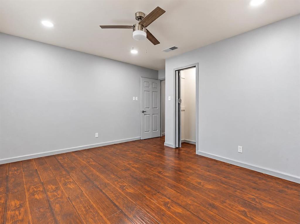 1207 E Russell Avenue, Carrollton, TX 75006