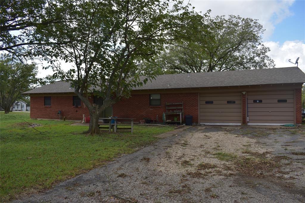 211 S College Street, Itasca, TX 76055