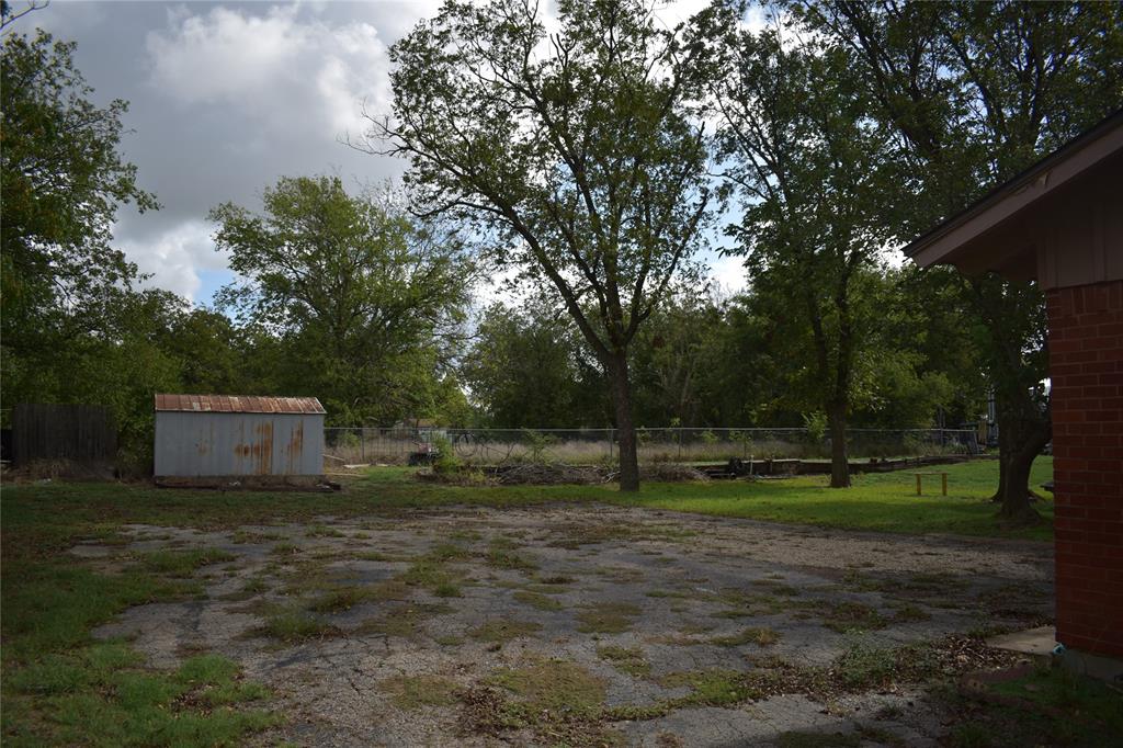 211 S College Street, Itasca, TX 76055