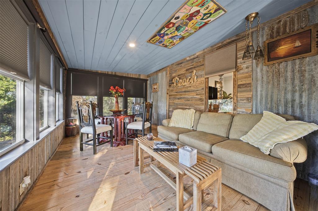 1118 Hidden Cove Trail, Granbury, TX 76049