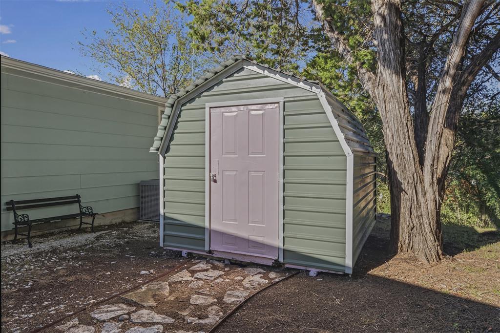 1118 Hidden Cove Trail, Granbury, TX 76049
