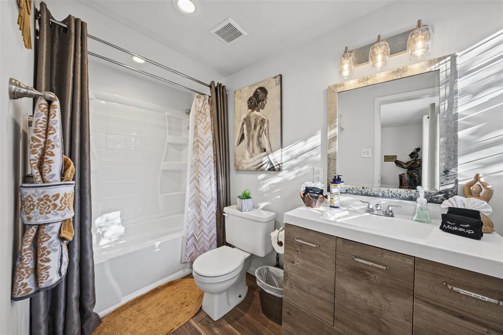 1118 Hidden Cove Trail, Granbury, TX 76049