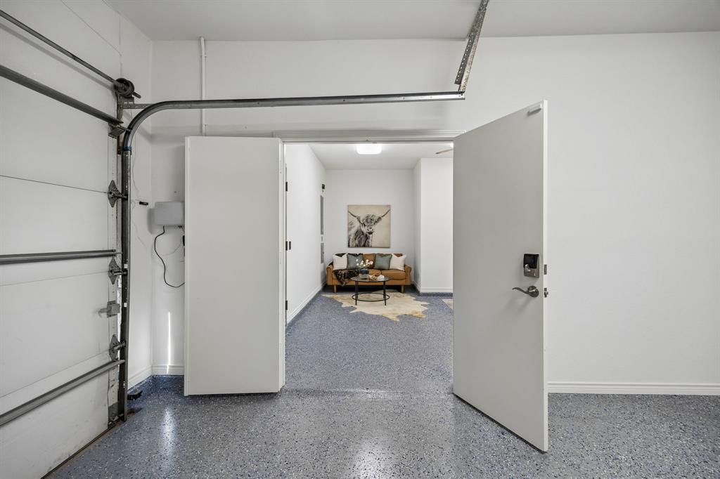 Workshop has interior access too