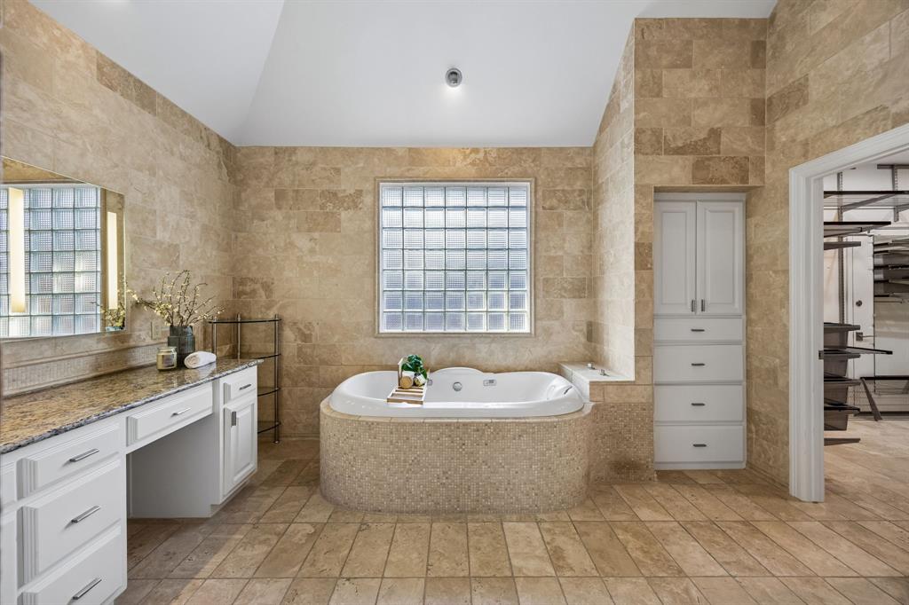 4013 Bobbin Lane, Addison, TX 75001