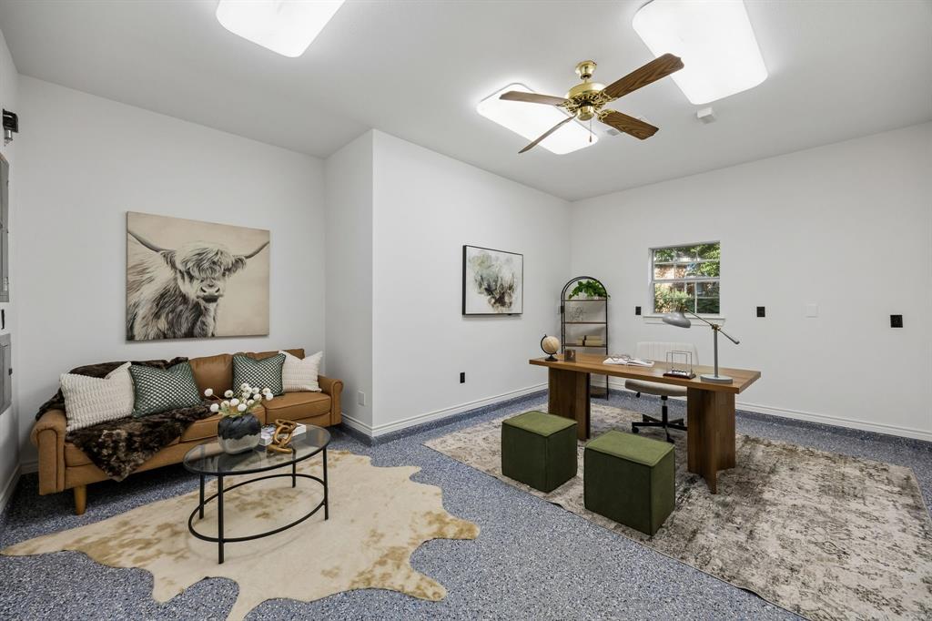 Workshop can flex as office, hobby, woodshop, and more.  Air conditioned and heat.