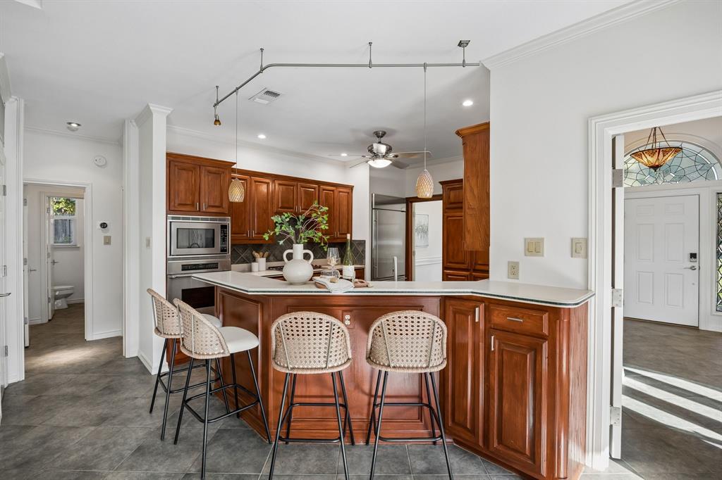 4013 Bobbin Lane, Addison, TX 75001