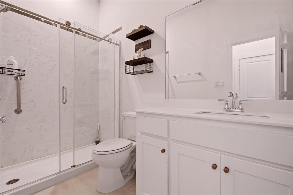 Downstairs guest bathroom