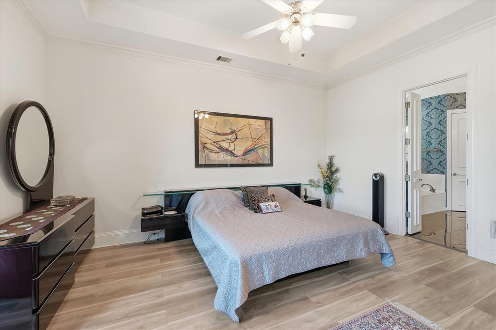 Primary suite