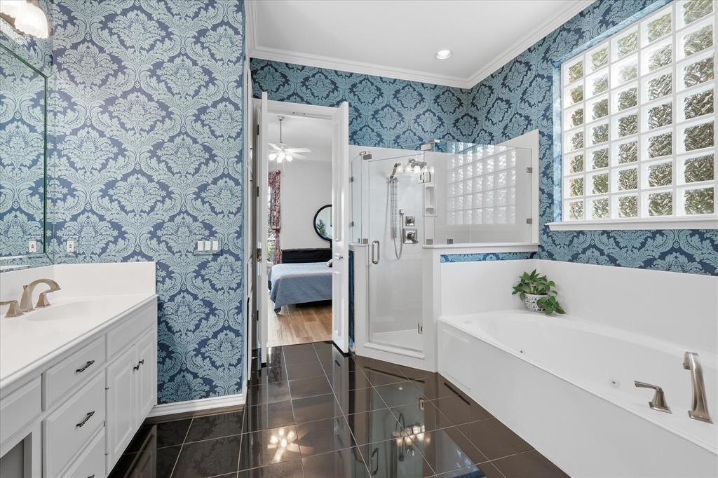 Jetted tub & separate shower