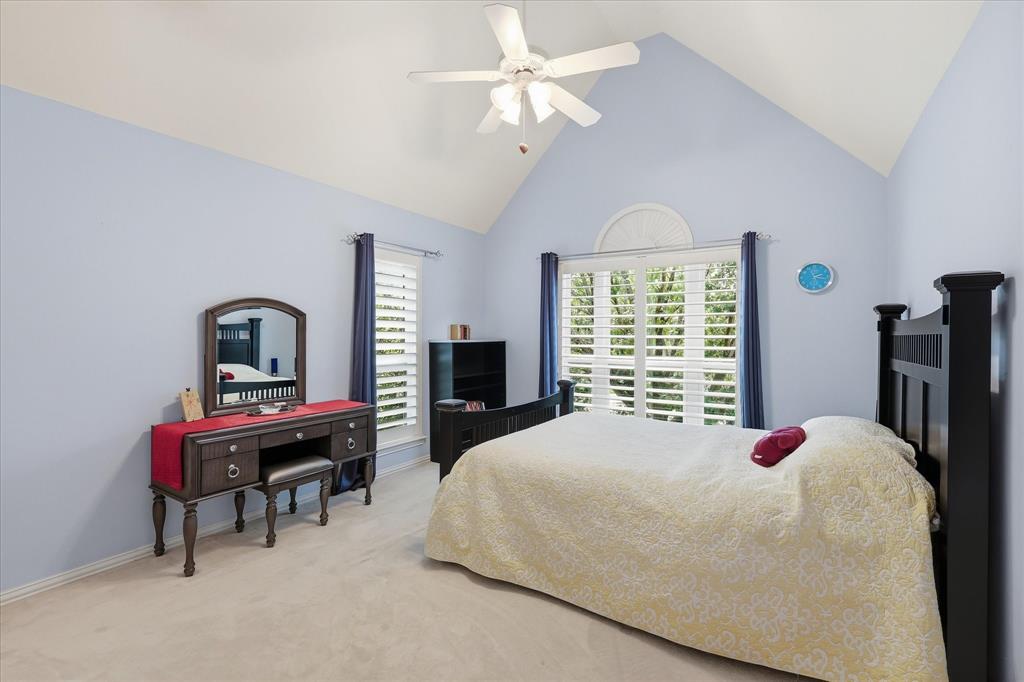 2122 Clearspring Drive N, Irving, TX 75063