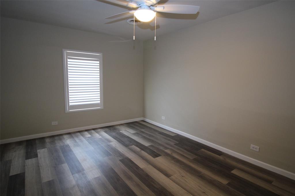 231 N 5th Avenue, Munday, TX 76371