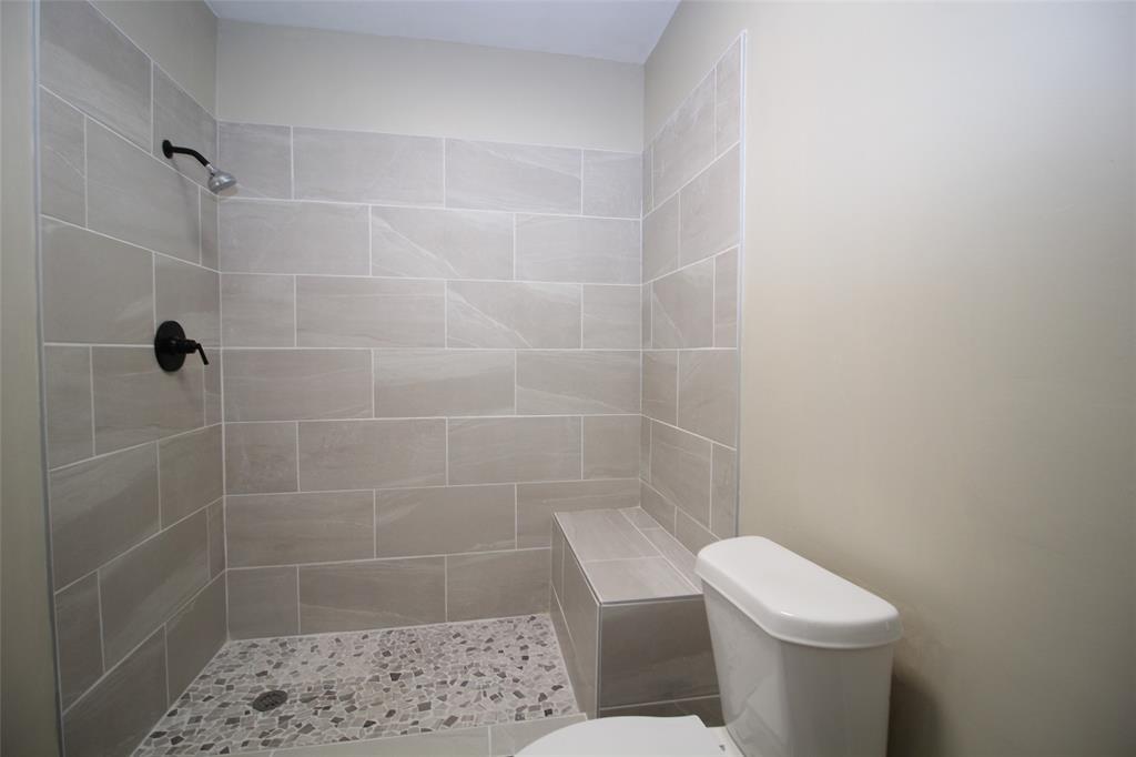 231 N 5th Avenue, Munday, TX 76371