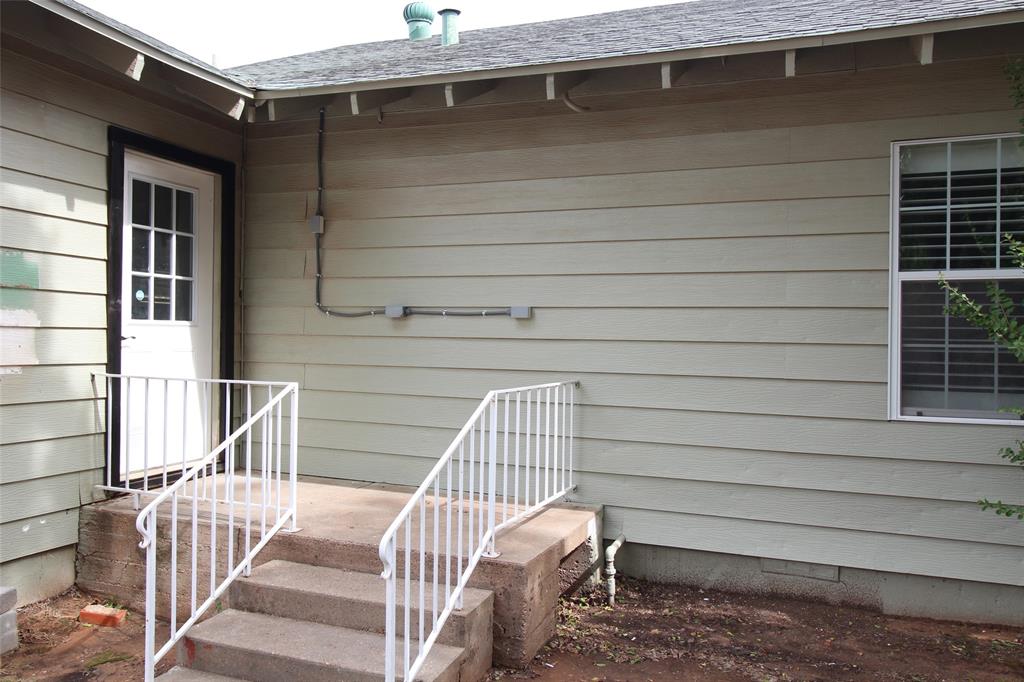 231 N 5th Avenue, Munday, TX 76371