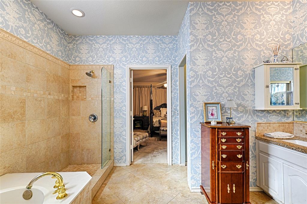 6633 Wickliff Trail, Plano, TX 75023