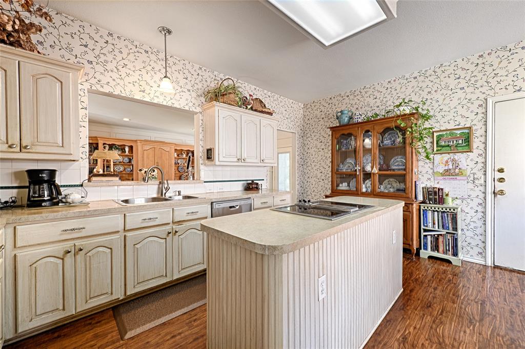 6633 Wickliff Trail, Plano, TX 75023
