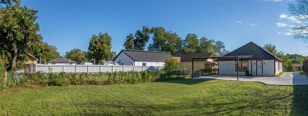 703 N Dwight Avenue, Dallas, TX 75211